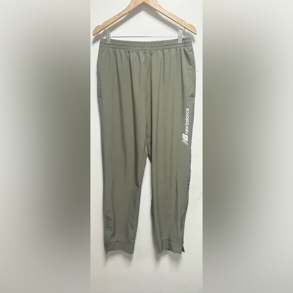 New Balance Men's Olive Green Joggers Size XL